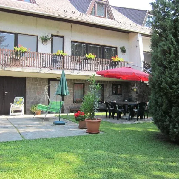Tóth Vendégház, hotel v destinaci Parád