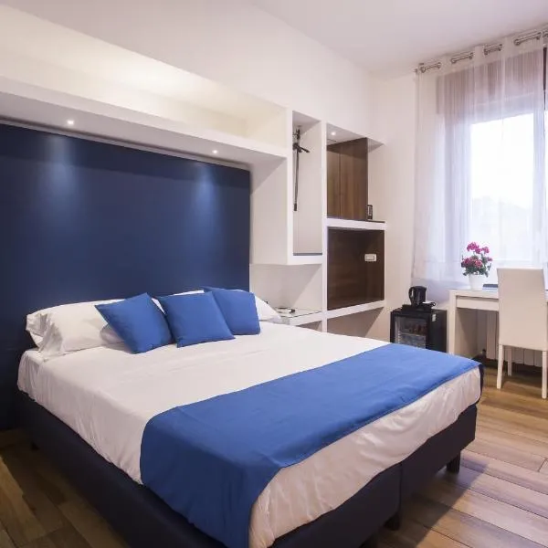 Central Plaza Sorrento Coast، فندق في سانتّانييلّو