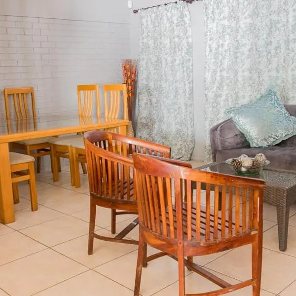 Cape Pine Guest House, hotel a Kuilsrivier