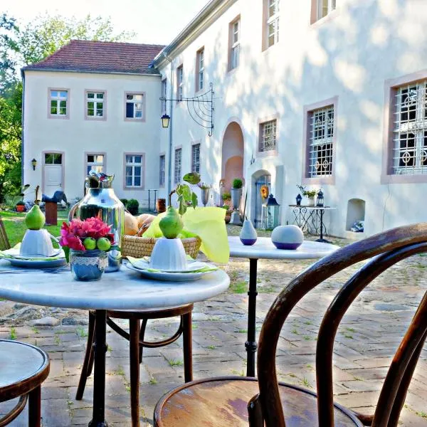 Event- Kultur & B&B Kunst Schloss Neuenhagen Übernachten im Denkmal, hotel v destinaci Bad Freienwalde