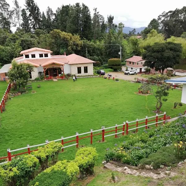 Hacienda Moncora, un lugar hermoso para toda la familia y los amigos, отель в городе El Rosal