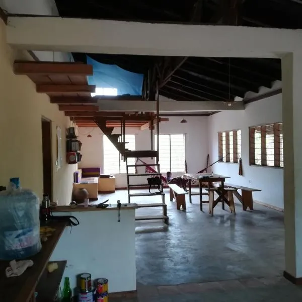 Dario's Room1, hotel em Kokrobite