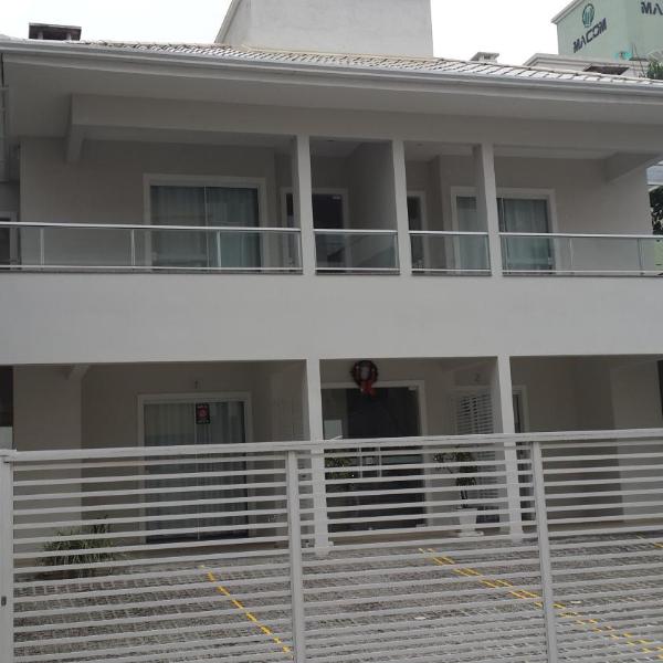 Apartamentos próximo à praia
