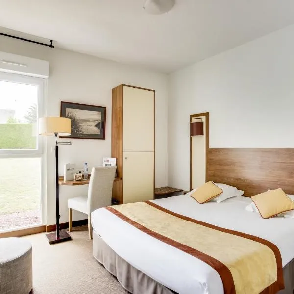 Brit Hotel De La Côte Des Havres – hotel w mieście Lessay