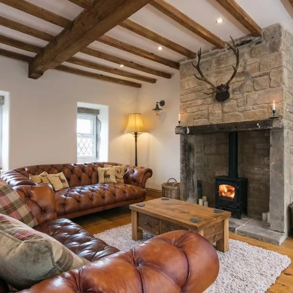 Stunning Blackberry Cottage with Log Burner - located on Haworth Main Street, hotel di Haworth