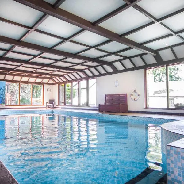 Three Gates Farm Holiday Cottages, hotel v destinaci Huntsham