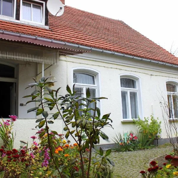 Ferienwohnung "Zur Alten Schule" Neuburxdorf, hotel v destinaci Neuburxdorf