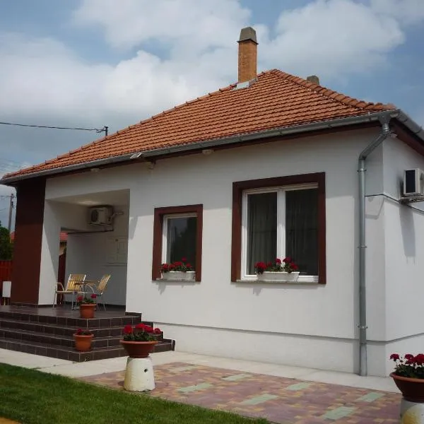 Mórafészek vendégház, hotel v destinaci Mórahalom