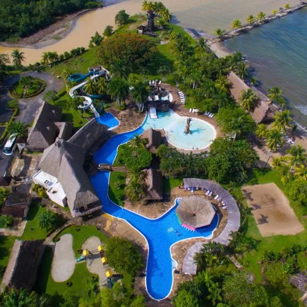 Amatique Bay Hotel, hotel v destinaci Puerto Barrios