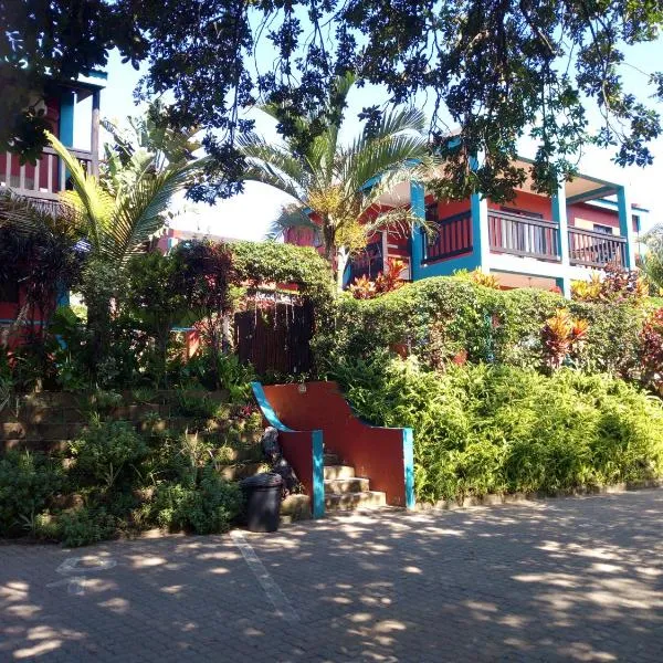 Tri M Waves Lodge, hotel em Ponta do Ouro