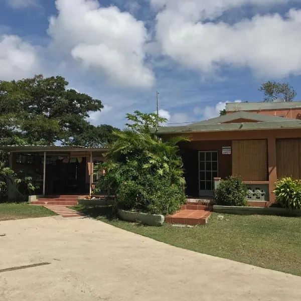 Isla Hermosa Guesthouse: Vieques şehrinde bir otel