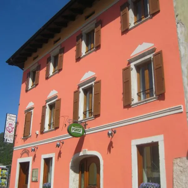 Albergo Ristorante Da Neni, hotel a Serravalle allʼAdige