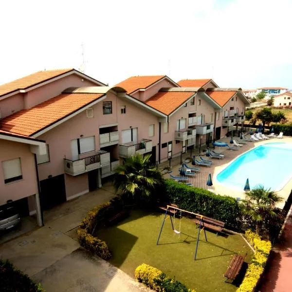 Polena Residence Hotel, hotel in Marina di Montenero
