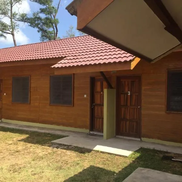 Santai Lots Cherating, hotel v destinaci Kuantan