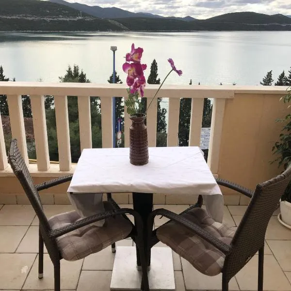 Apartmani Ancora, hotel in Neum