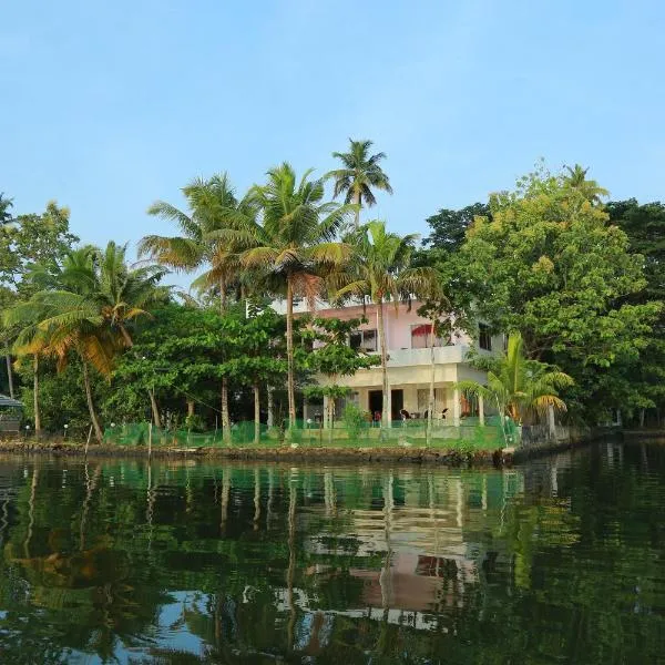 Orchid Lake View Homestay, hotel di Vayalār