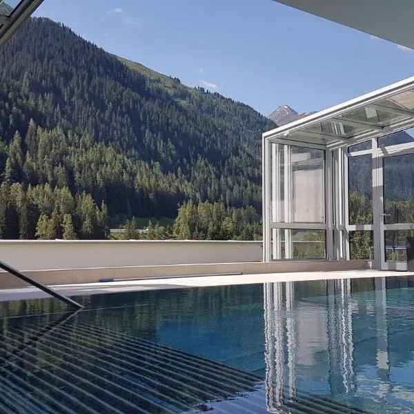 Hotel Nassereinerhof, hotel v destinaci Sankt Anton am Arlberg