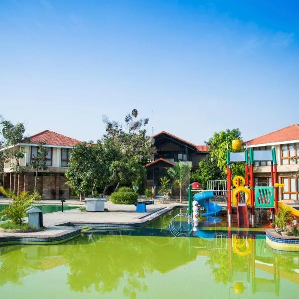 Tirukkalikkunram에 위치한 호텔 Esthell Village Resort