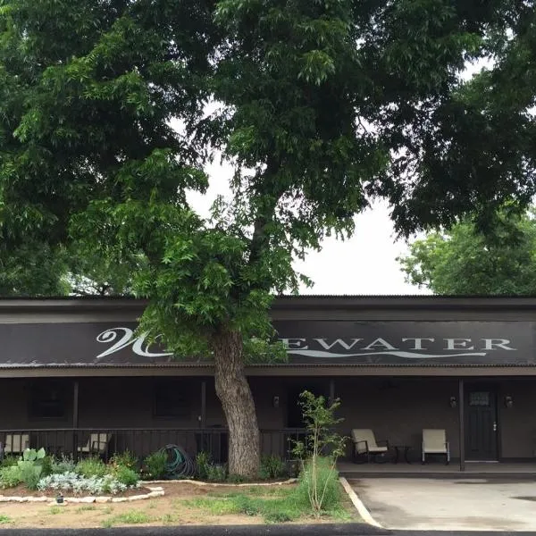 Whitewater Condos, hotel v mestu Canyon Lake