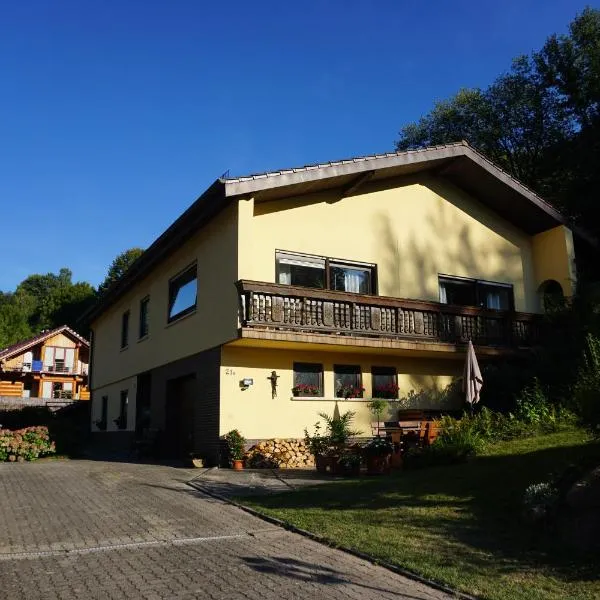Ferienwohnung Jüngstbergblick, hotel a Bruchweiler-Bärenbach