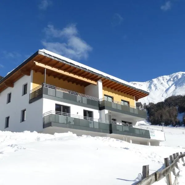 Appartement Schneekristall, hotel en Fendels