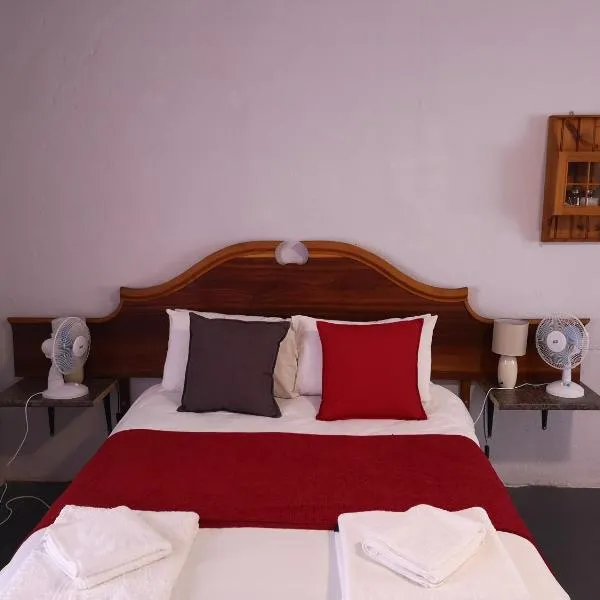 Kalamata, hotel en Beaufort West