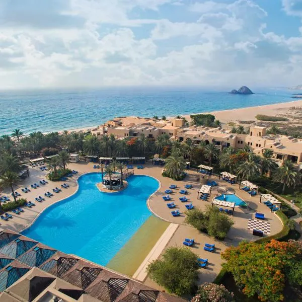 Miramar Al Aqah Beach Resort, hótel í Al Aqah