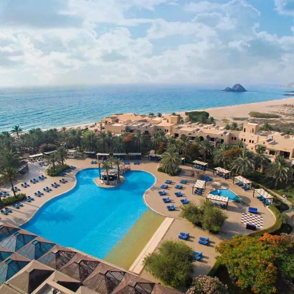 Miramar Al Aqah Beach Resort, hotel di Al Aqah