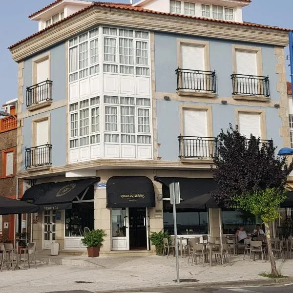Ribeira de Fefiñanes、カンバードスのホテル