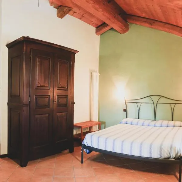 Agriturismo Fiori di Zucca, hotel v destinaci Fossano