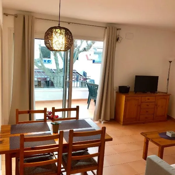 Apartaments S'Arenella, khách sạn ở Cadaqués