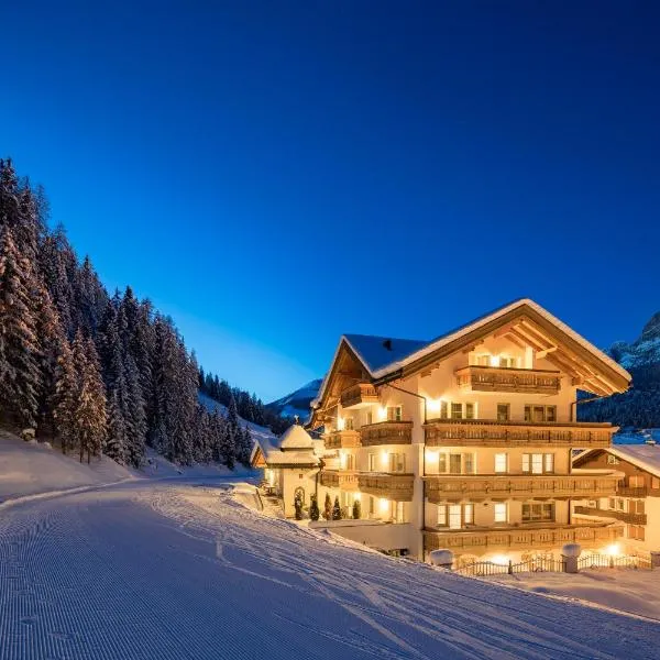 Hotel Somont, hotell i Selva di Val Gardena