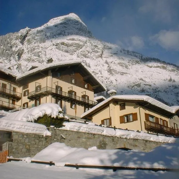 Hotel Ottoz Meublé, hotel Courmayeurban