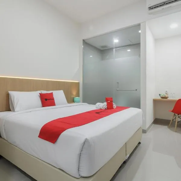 RedDoorz near Mall SKA Pekanbaru, hotel in Kubang