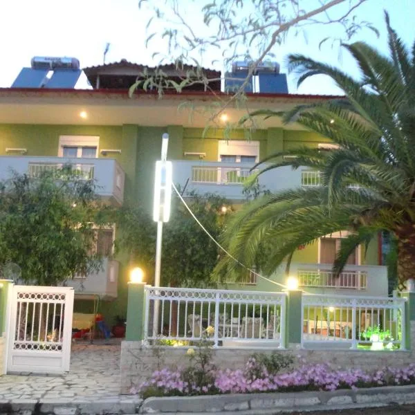 Phoenix Studios, hotel v Sárti