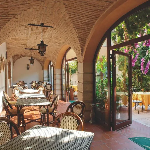 Hotel San Filis, hotel v destinácii San Felice del Benaco