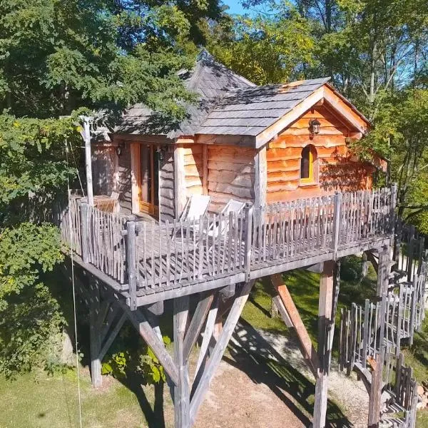 Domaine EcÔtelia, hotel v destinácii Le Nizan