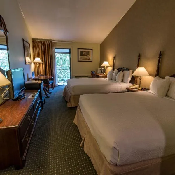 Interlaken Inn, hotel v destinaci Lakeville