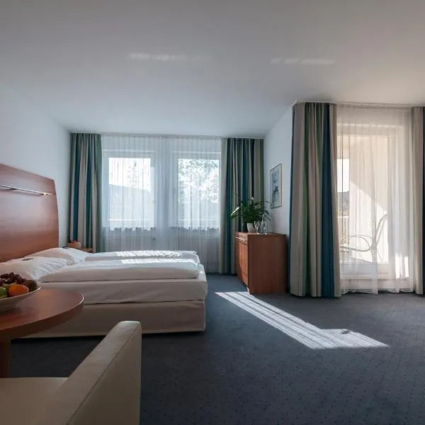 Albhotel Fortuna, hotel in Neckartenzlingen