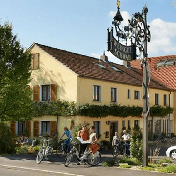 Pension Weingut Schwab, hotel di Thüngersheim