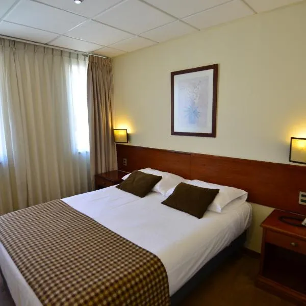 Tur Hotel Santiago, hotel en Santiago