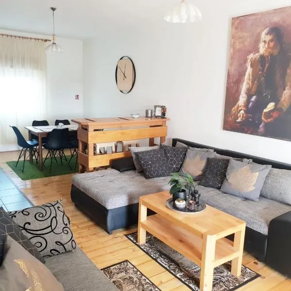 Apartmani Andrej, hotel en Gornji Lapac