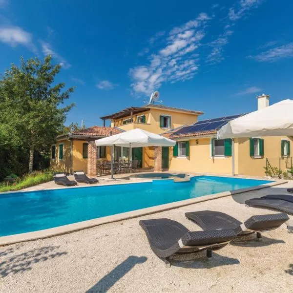 Villas Vea Histria, hotel in Bičići