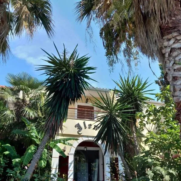 아카라비에 위치한 호텔 ILENA HOTEL