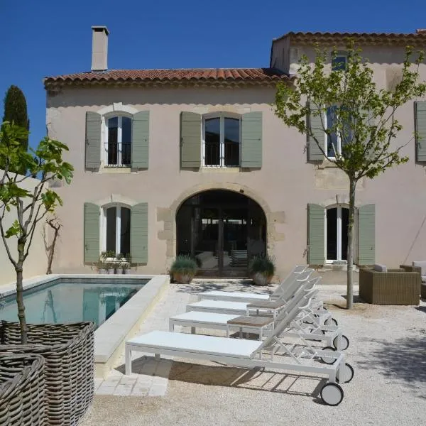 Mas À l'Improviste, hotel in Saint-Rémy-de-Provence