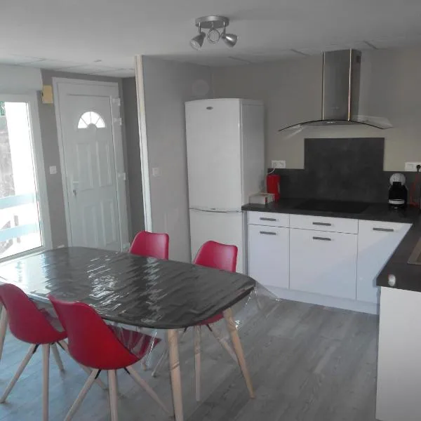 Appartement au centre du tholy pour 5 personnes maximum, hotel in Saint-Jean-du-Marché