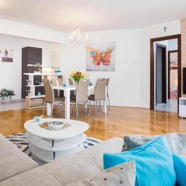 SPLIT APARTMAN free private garage, hotell Splitis