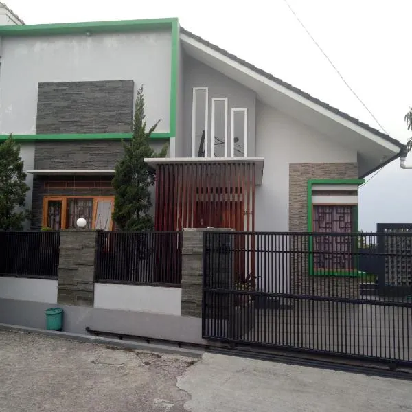 Homestay Syariah Cileunyi, Bandung Timur, hotel in Jatiroke