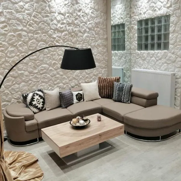 Olive Grove Deluxe apartment, hotel u gradu 'Agnítsini'