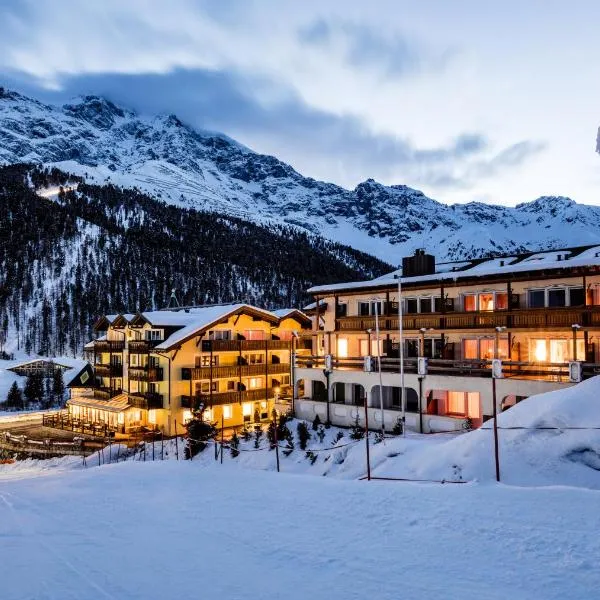 Paradies Pure Mountain Resort, hotel i Solda